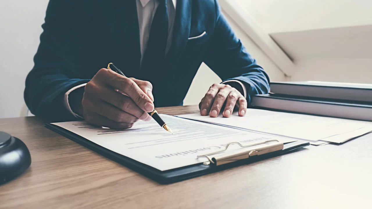 Avviso di liquidazione e avviso di accertamento: che differenza c’è e cosa fare